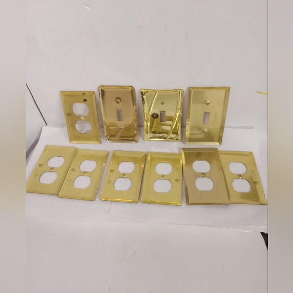 Lot of 11 Electric Outlet Covers Lights, & Plugs Gold Metal - Picture 2 of 4